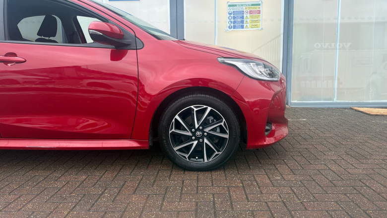 Toyota Yaris 1.5 Hybrid Design 5dr CVT Hybrid Hatchback